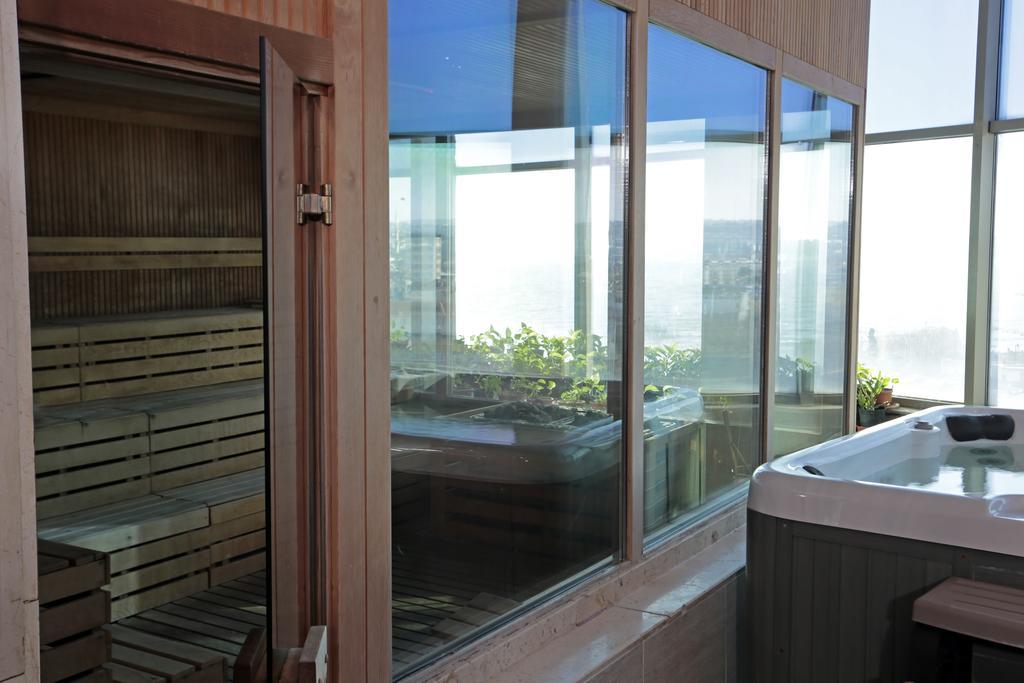 Eser Premium Hotel & Spa Бююкчекмедже Экстерьер фото A sauna in a spa