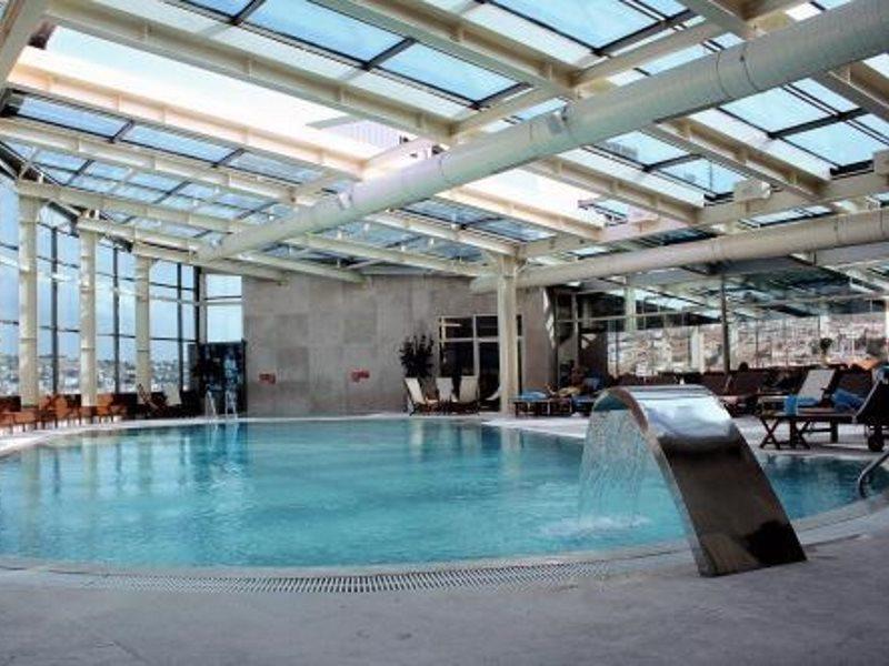 Eser Premium Hotel & Spa Бююкчекмедже Экстерьер фото The pool at the 360° Club