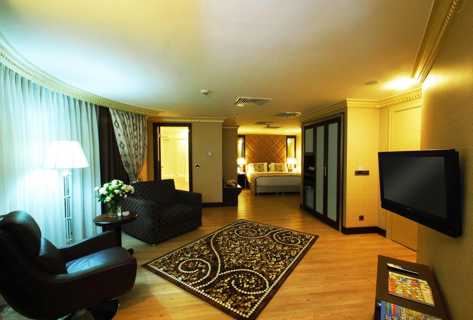 Eser Premium Hotel & Spa Бююкчекмедже Экстерьер фото Suite