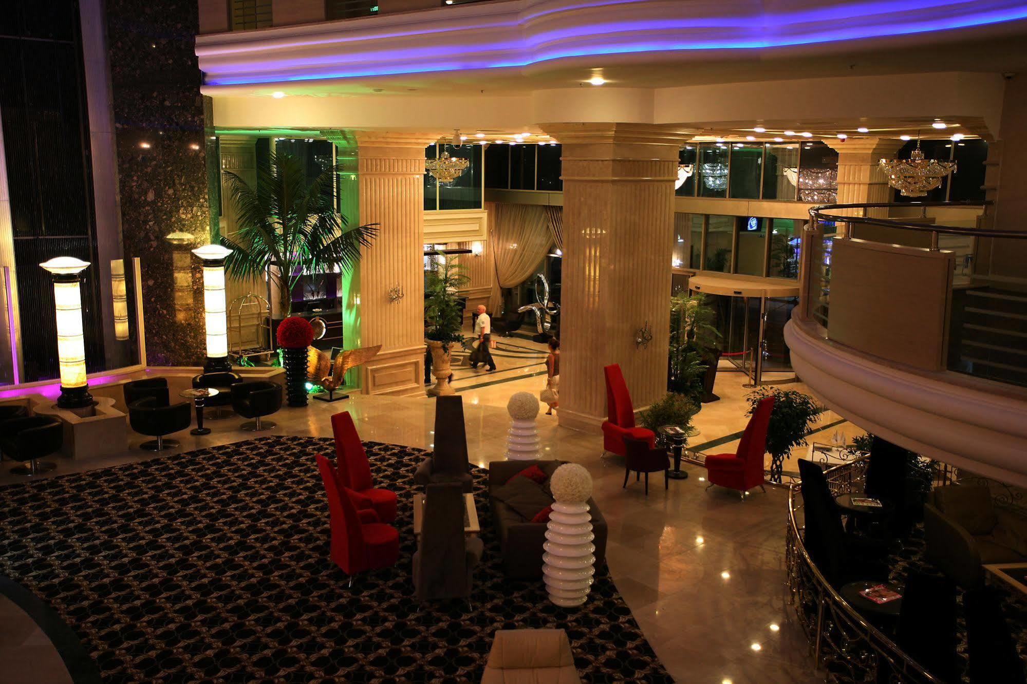 Eser Premium Hotel & Spa Бююкчекмедже Экстерьер фото Lobby